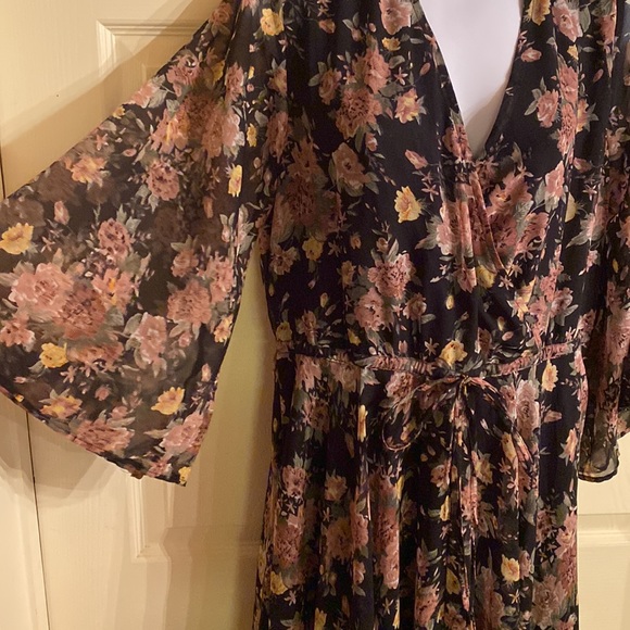 Women’s XL dress - Picture 2 of 5